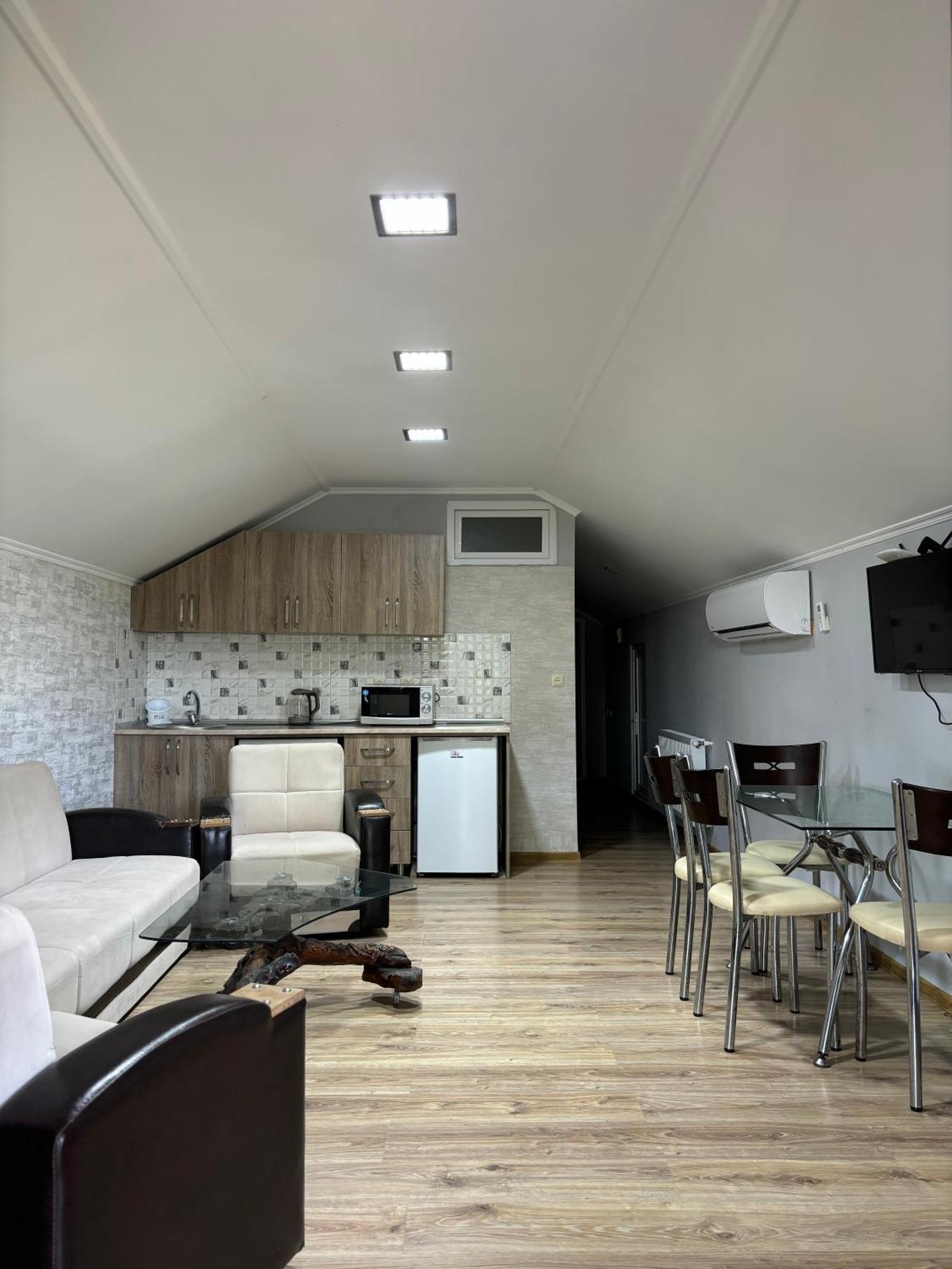 Apartment Green House マヒンジャウリ エクステリア 写真